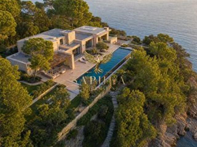 Villa 8 pièces 250 m²