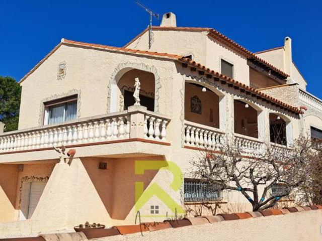 Villa 8 pièces 250 m²