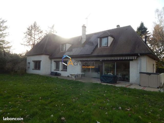 Villa 8 pièces 250 m²