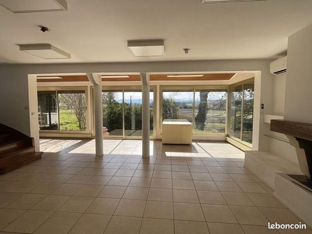 Villa 8 pièces 254 m²