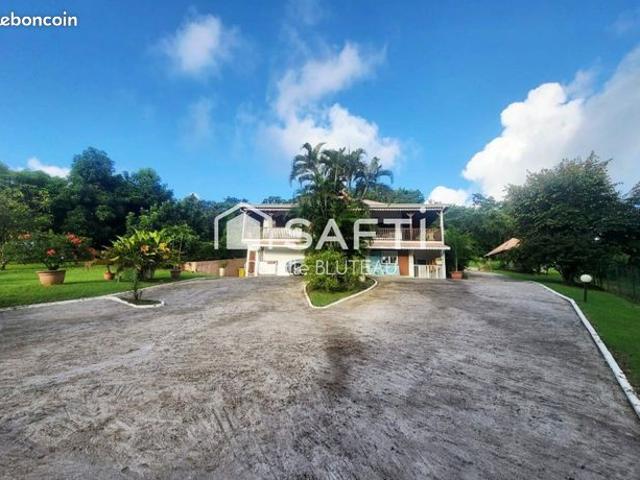 Villa 8 pièces 260 m²