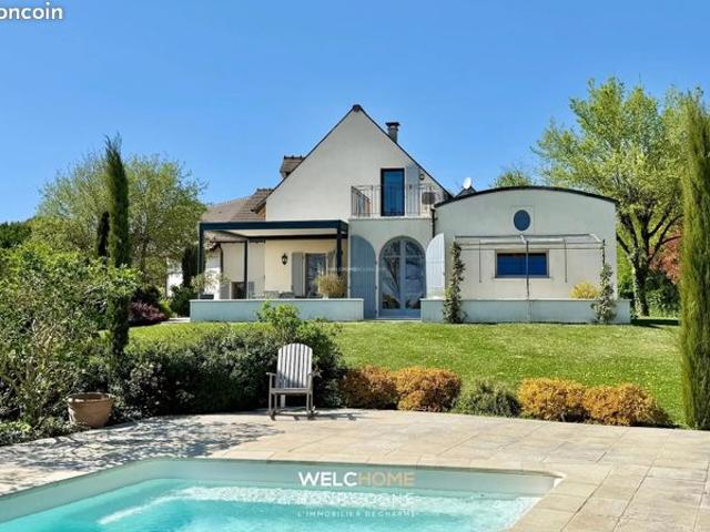 Villa 8 pièces 260 m²