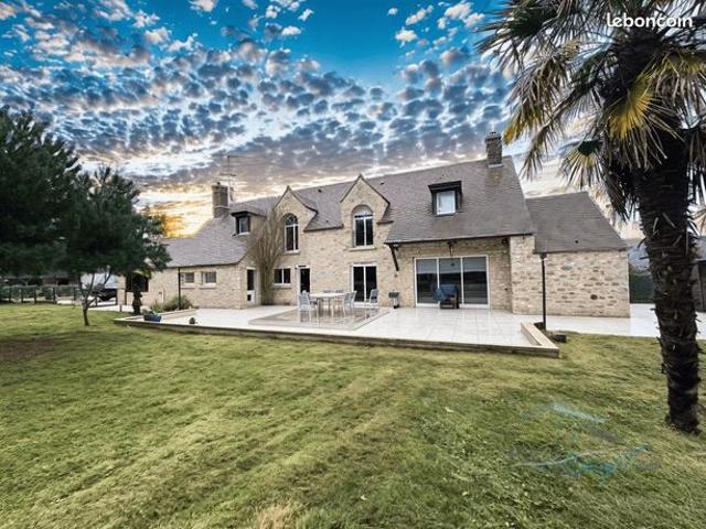 Villa 8 pièces 264 m²