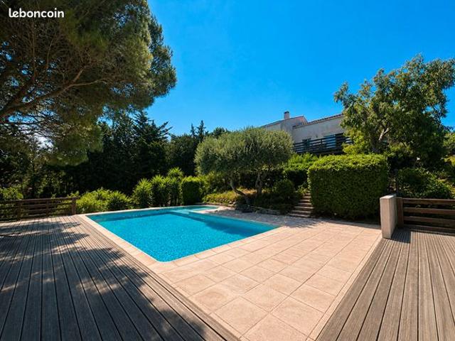 Villa 8 pièces 267 m²