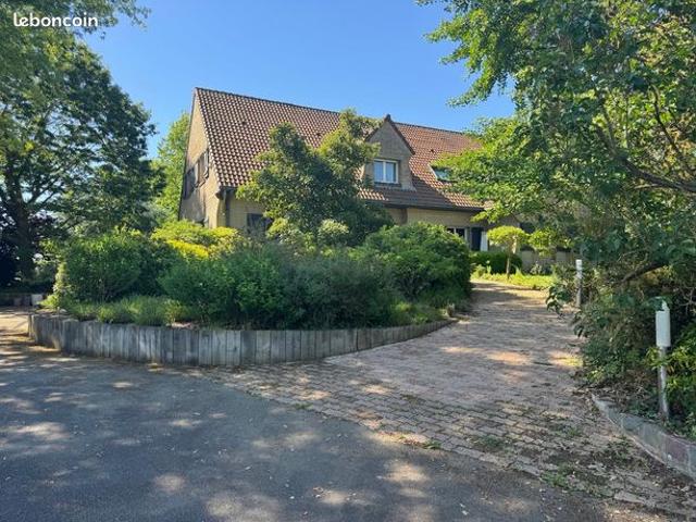 Villa 8 pièces 268 m²
