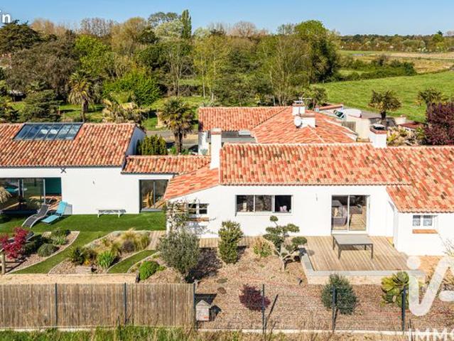Villa 8 pièces 268 m²