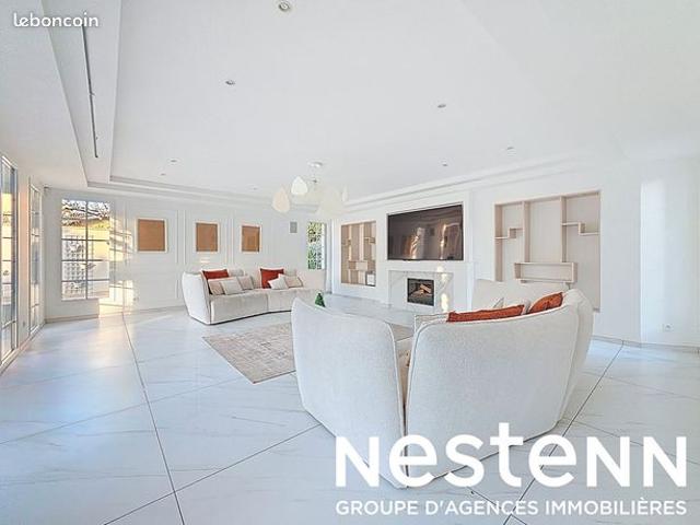 Villa 8 pièces 269 m²
