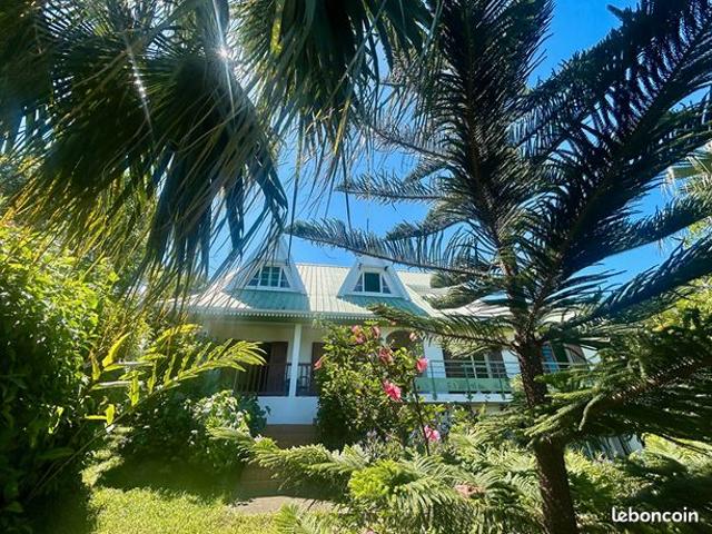 Villa 8 pièces 270 m²