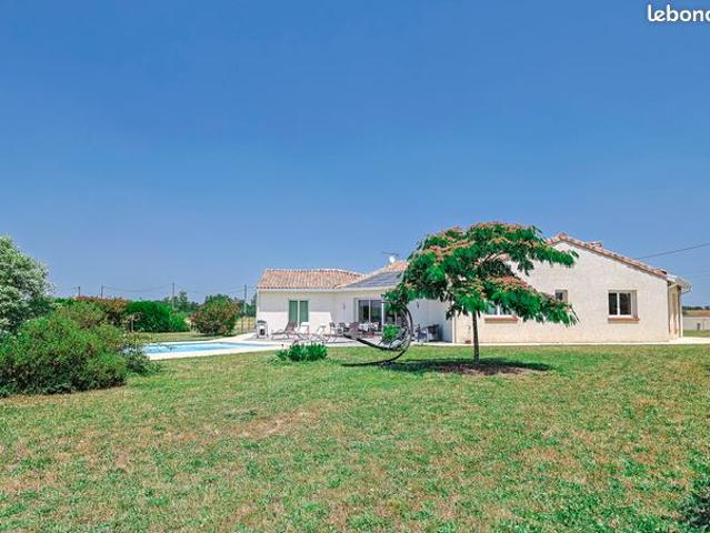 Villa 8 pièces 270 m²