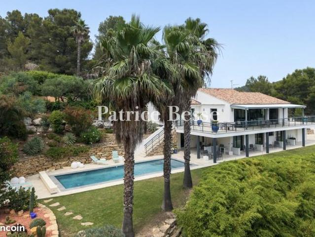 Villa 8 pièces 272 m²