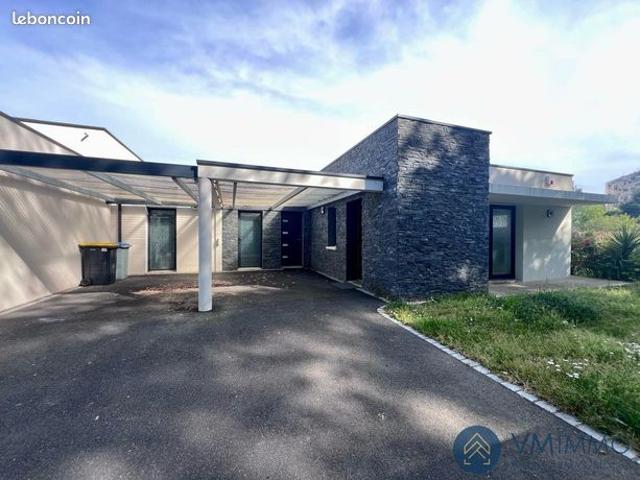 Villa 8 pièces 283 m²