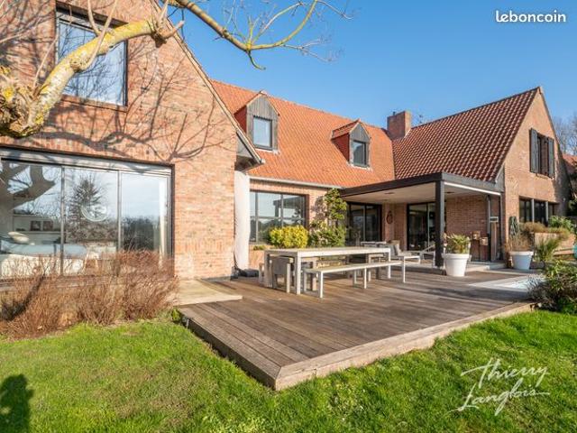 Villa 8 pièces 285 m²