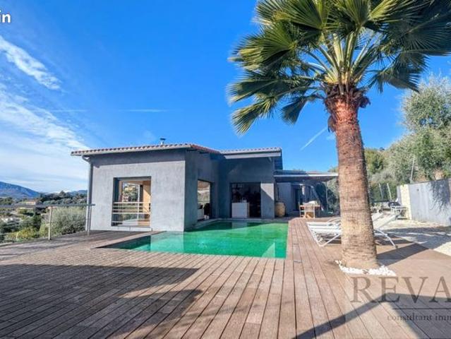 Villa 8 pièces 295 m²