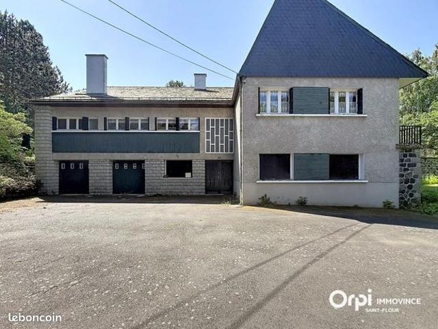 Villa 8 pièces 295 m²