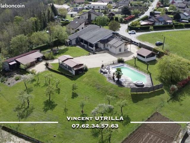 Villa 8 pièces 295 m²