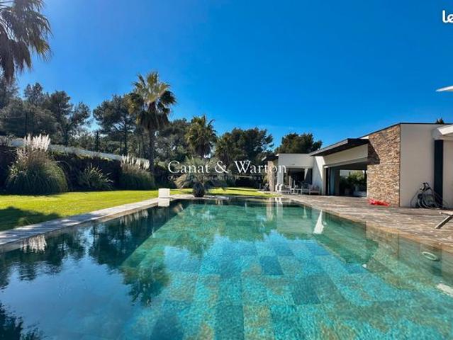 Villa 8 pièces 300 m²