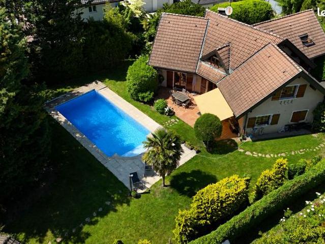 Villa 8 pièces 300 m²