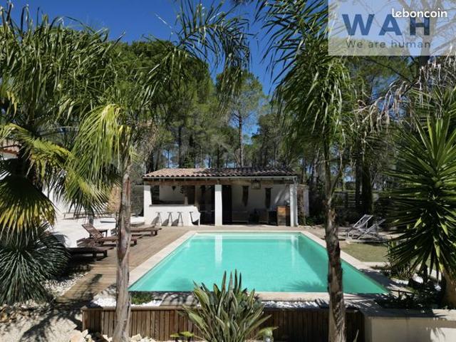 Villa 8 pièces 300 m²