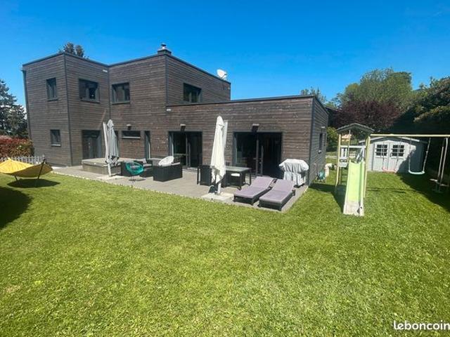 Villa 8 pièces 300 m²