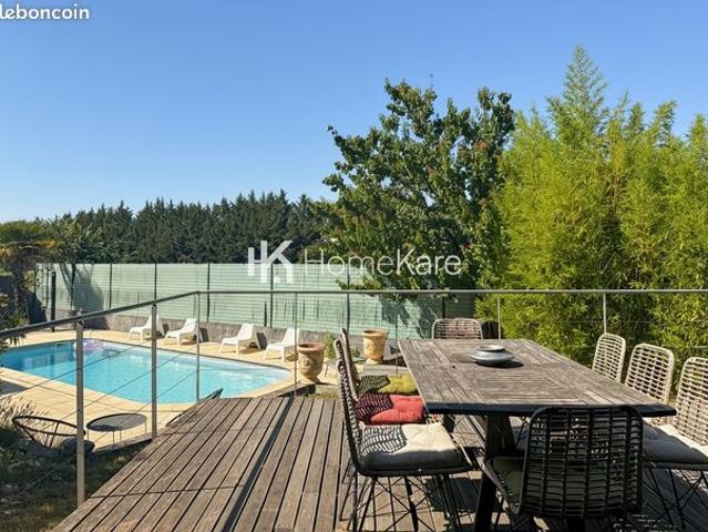 Villa 8 pièces 300 m²