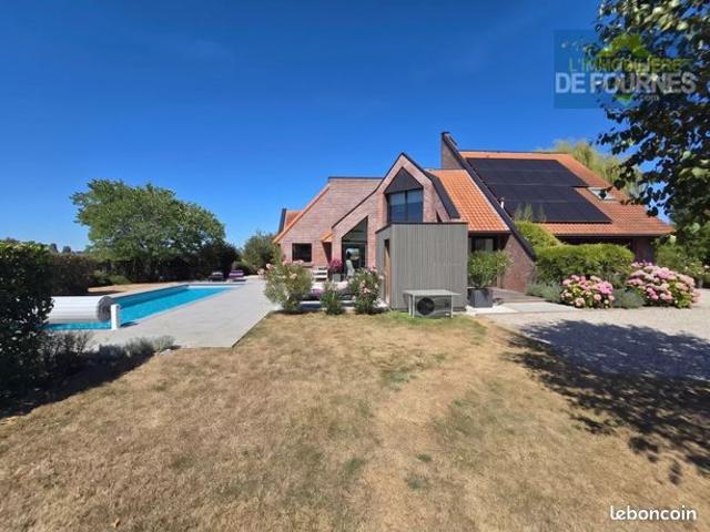 Villa 8 pièces 305 m²
