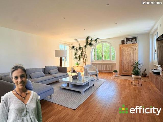 Villa 8 pièces 306 m²