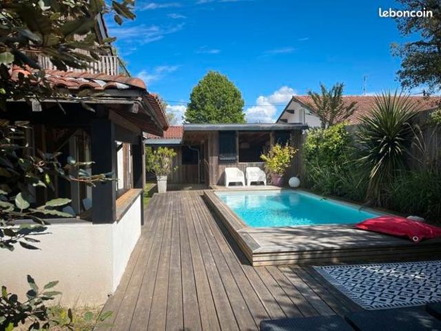 Villa 8 pièces 308 m²