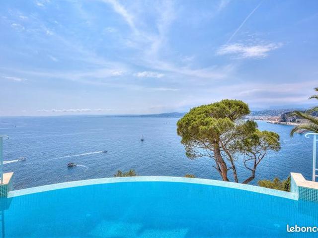 Villa 8 pièces 320 m²