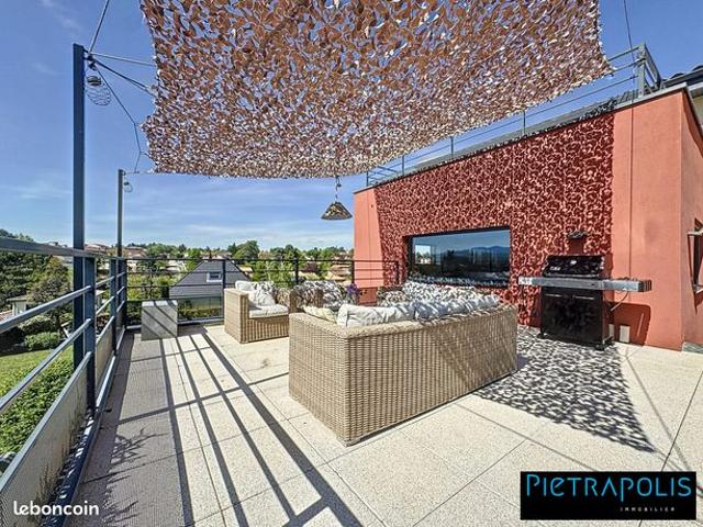 Villa 8 pièces 322 m²