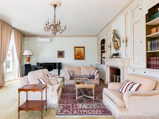 Villa 8 pièces 330 m²