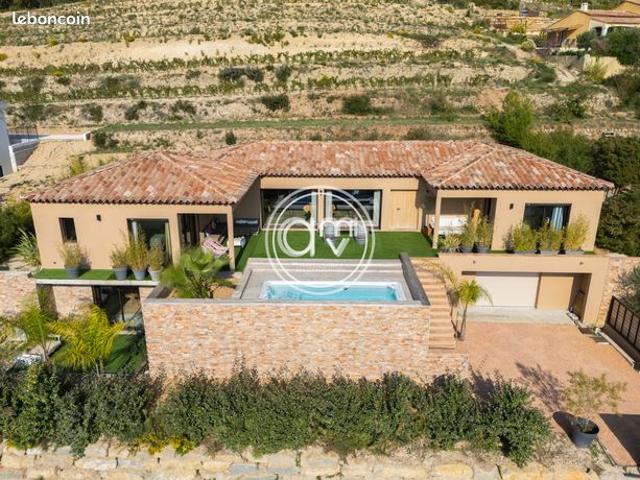 Villa 8 pièces 288 m²