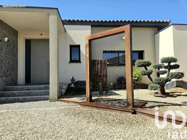 Villa 8 pièces 336 m²