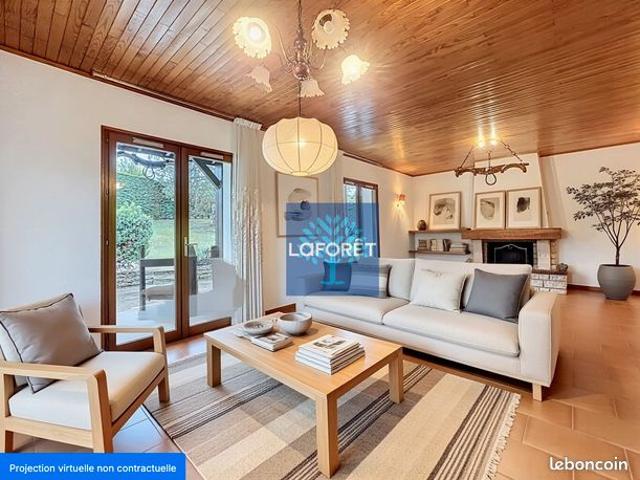 Villa 8 pièces 200 m²