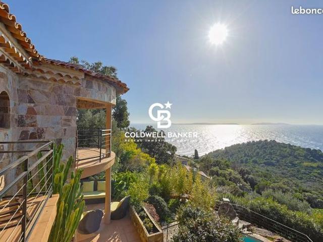 Villa 8 pièces 386 m²