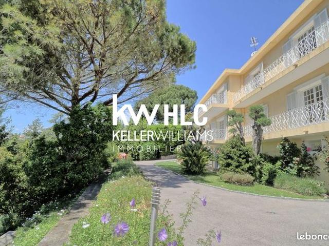 Villa 8 pièces 386 m²