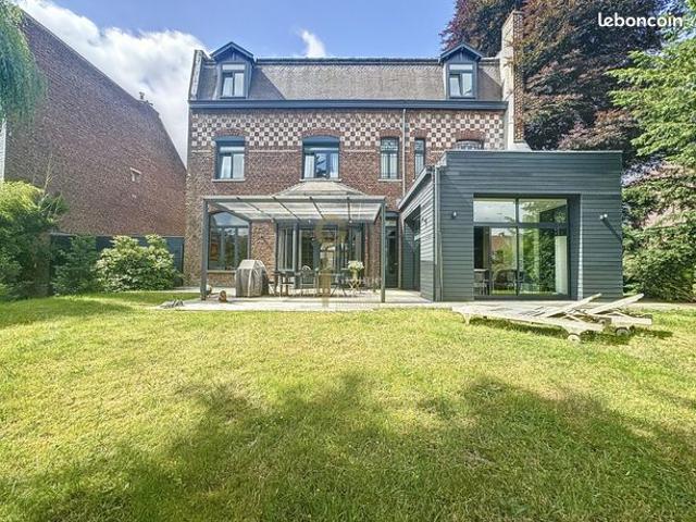 Villa 9 pièces 435 m²