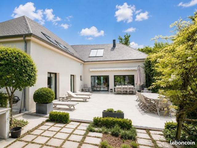 Villa 8 pièces 500 m²