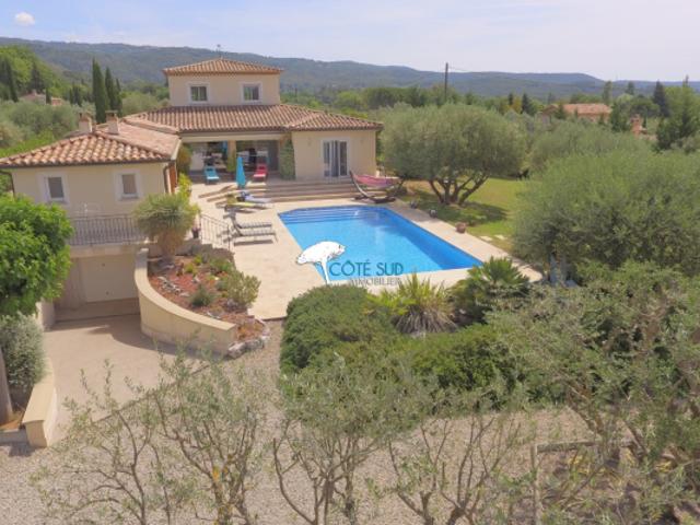 Villa 9 pièces 5 chambres avec piscine et salle de sport, sa