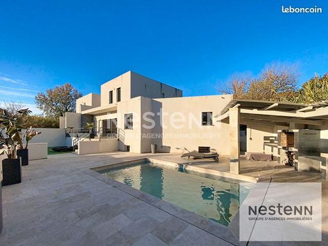 Villa 9 pièces 160 m²