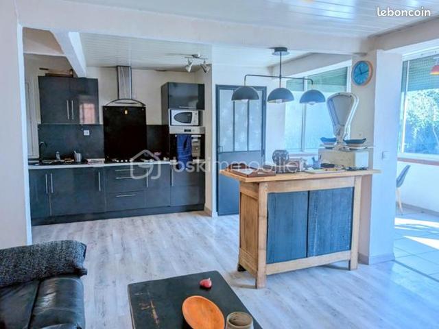 Villa 9 pièces 160 m²
