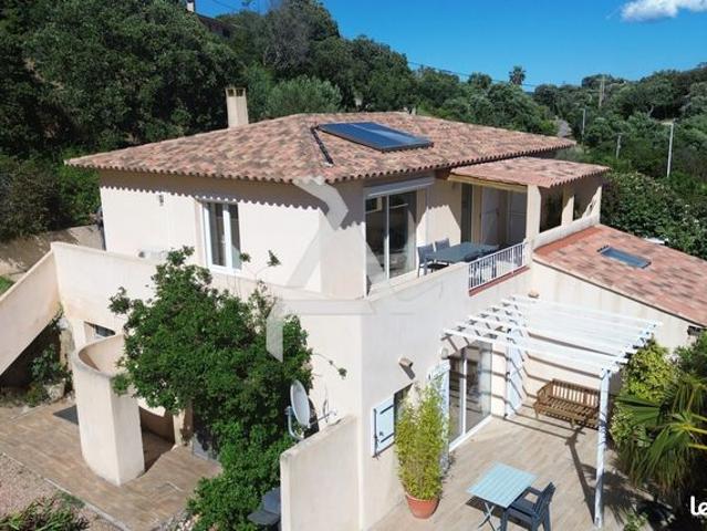 Villa 9 pièces 163 m²