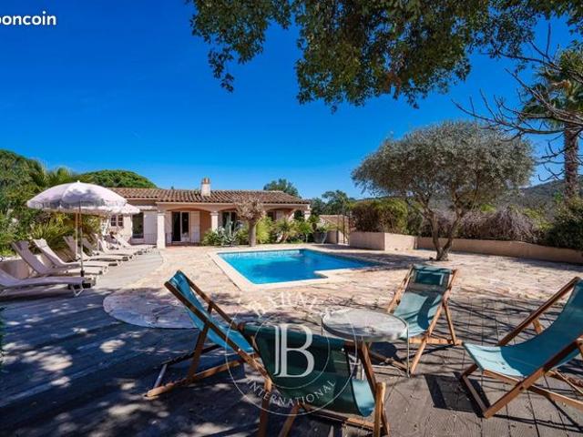 Villa 9 pièces 165 m²
