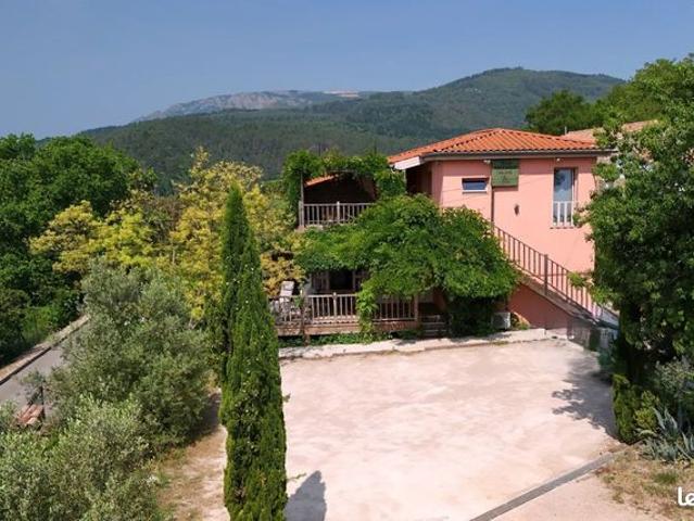Villa 9 pièces 167 m²