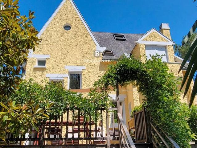 Villa 9 pièces 167 m²