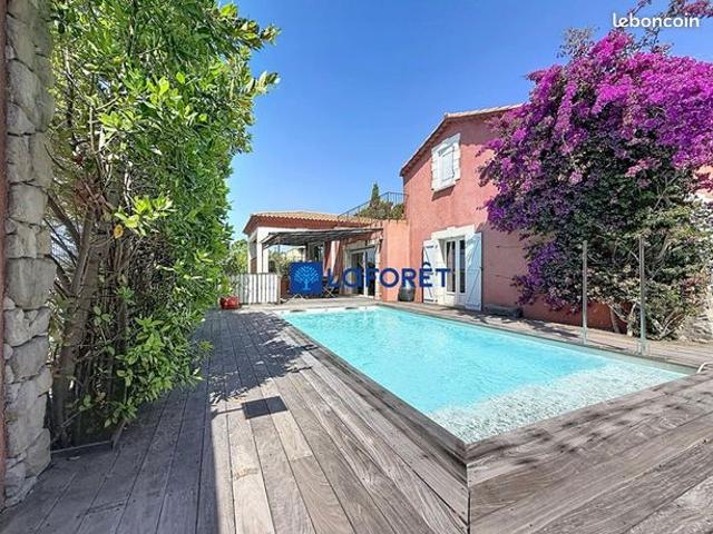 Villa 9 pièces 168 m²
