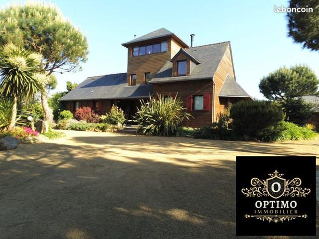 Villa 9 pièces 168 m²