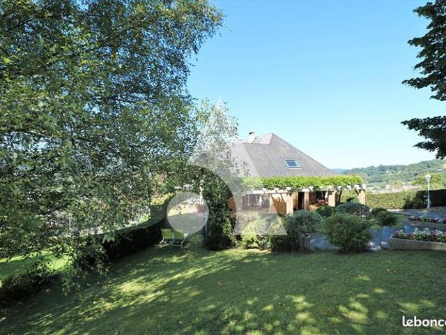 Villa 9 pièces 168 m²
