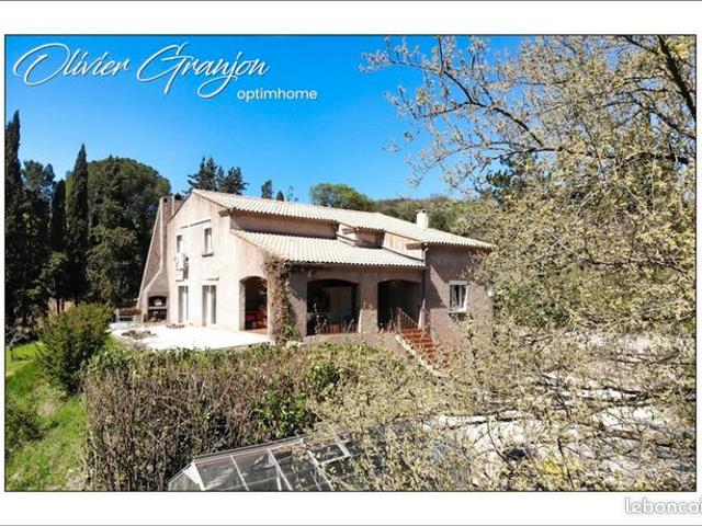 Villa 9 pièces 174 m²