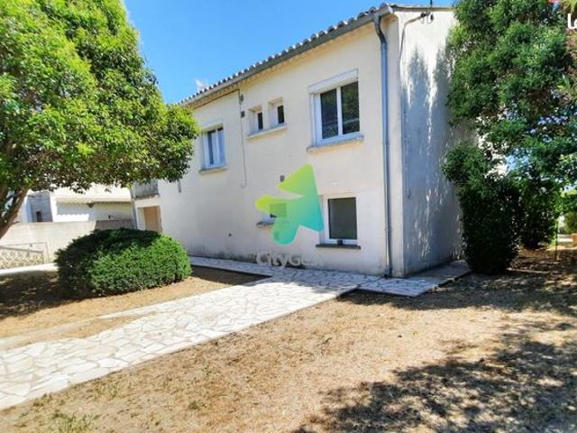 Villa 9 pièces 180 m²