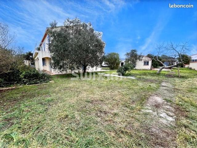 Villa 9 pièces 180 m²